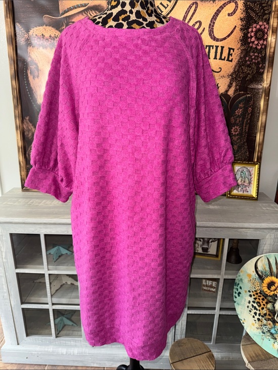Like Love Dresses & Skirts - Like Love Women's Fuchsia Textured Shift Dress - Sz 1xl